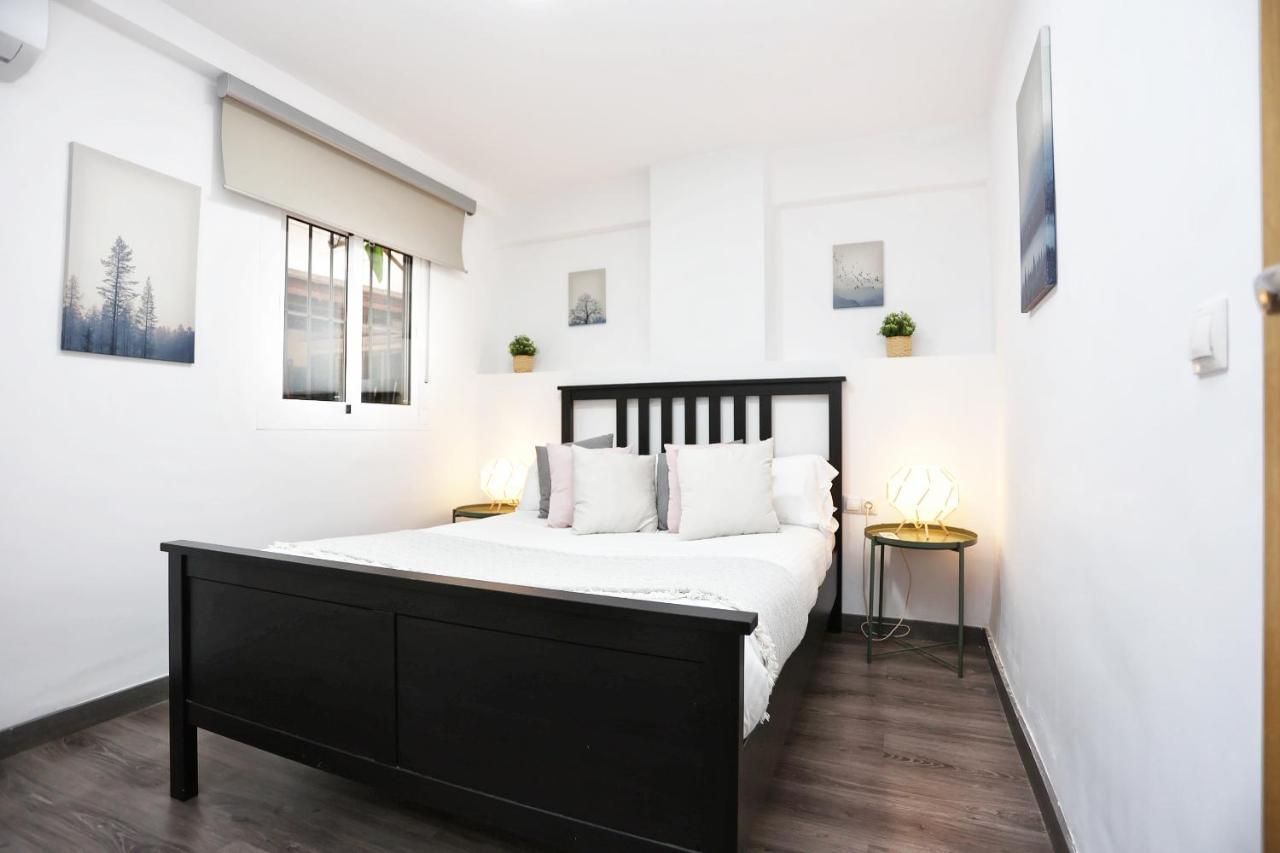 Holidays2Malaga Goya - Zona Huelin & 500 Mts De La Playa Apartment Ngoại thất bức ảnh