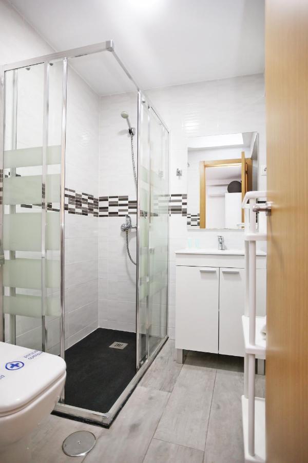 Holidays2Malaga Goya - Zona Huelin & 500 Mts De La Playa Apartment Ngoại thất bức ảnh
