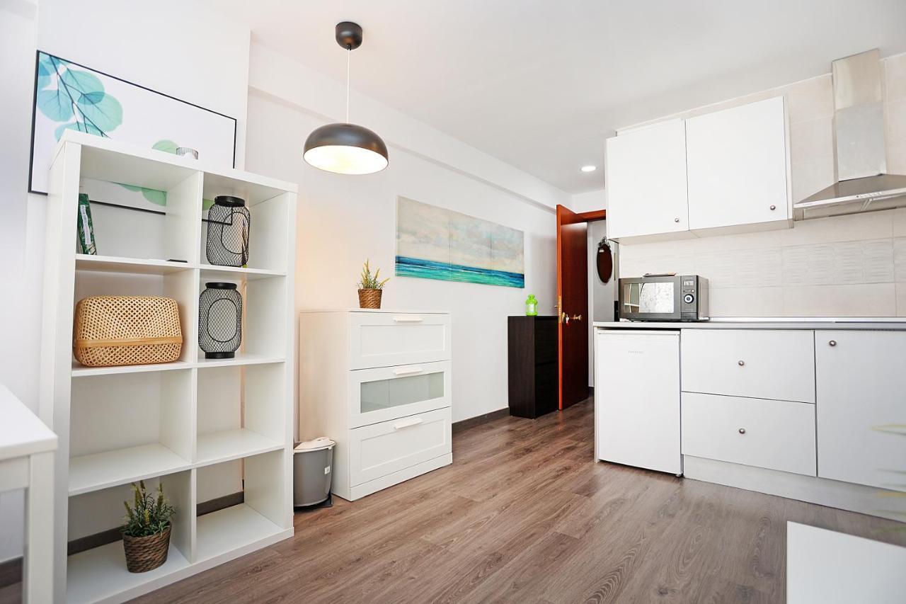 Holidays2Malaga Goya - Zona Huelin & 500 Mts De La Playa Apartment Ngoại thất bức ảnh